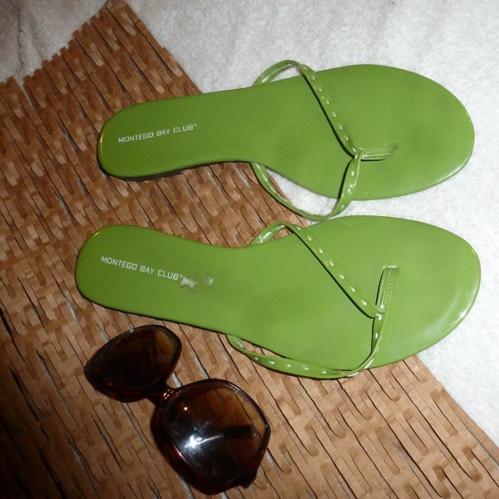Montego Bay Club Womens Size 11 Green Thong Flip Flop Sandals - Picture 2 of 9